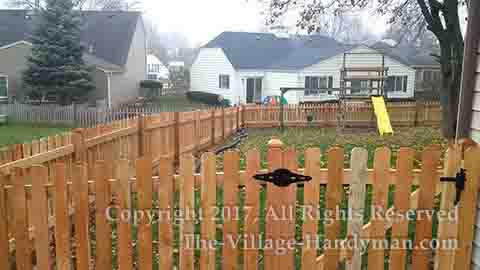 Naperville cedar picket fence